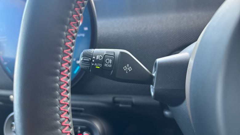 MINI Cooper 160kW SE Sport 54kWh 3dr Auto Electric Hatchback